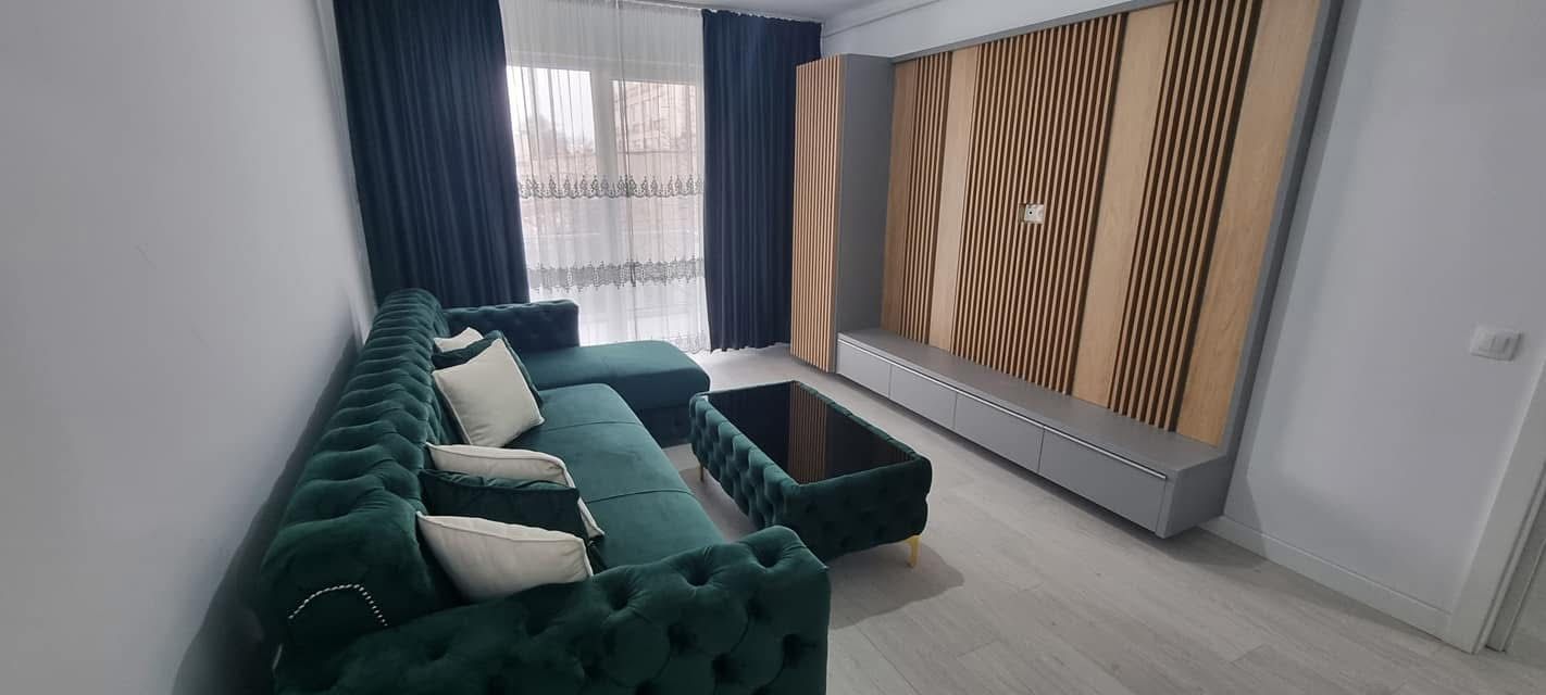 Colțar capitonat verde smarald