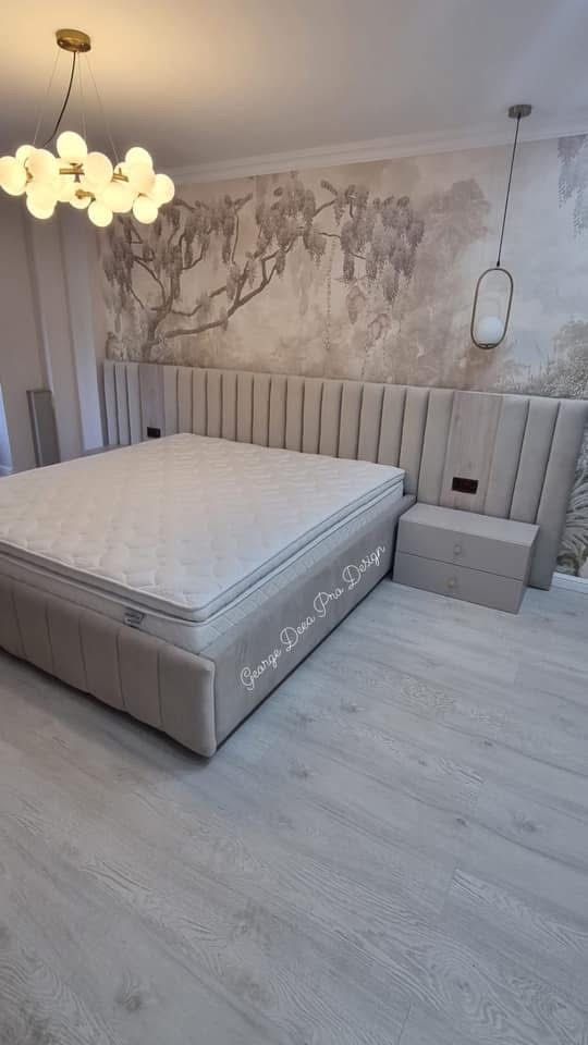 Tăblie pe tot peretele, gri perlat